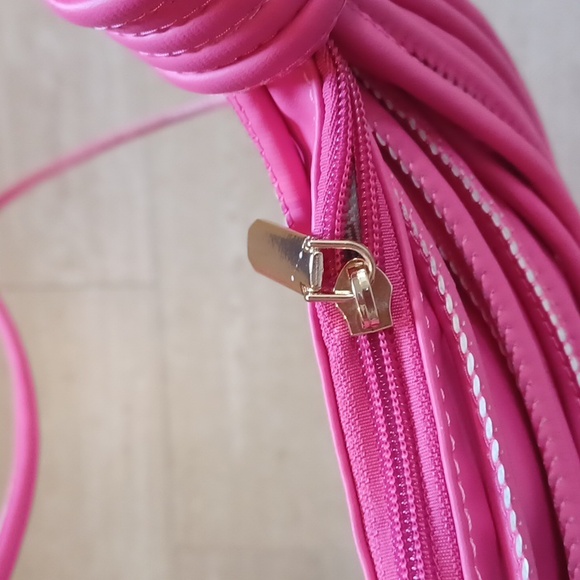 Fashionista Pink Strappy Versatile Noodle Bag - Picture 7 of 8